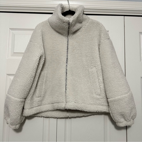 lululemon athletica Jackets & Blazers - Lululemon Cinchable Fleece Zip Up Jacket in Bone Size 10 EUC